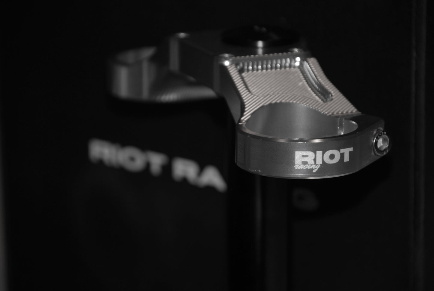 BLACK FRIDAY/CYBER MONDAY DISCOUNT Riot Drop Crown (STOCK SURRON LBX FORKS)